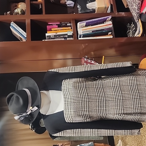 Vintage Carolina Herrera Black & White Classic Two tone Houndstooth Dress - Picture 1 of 8